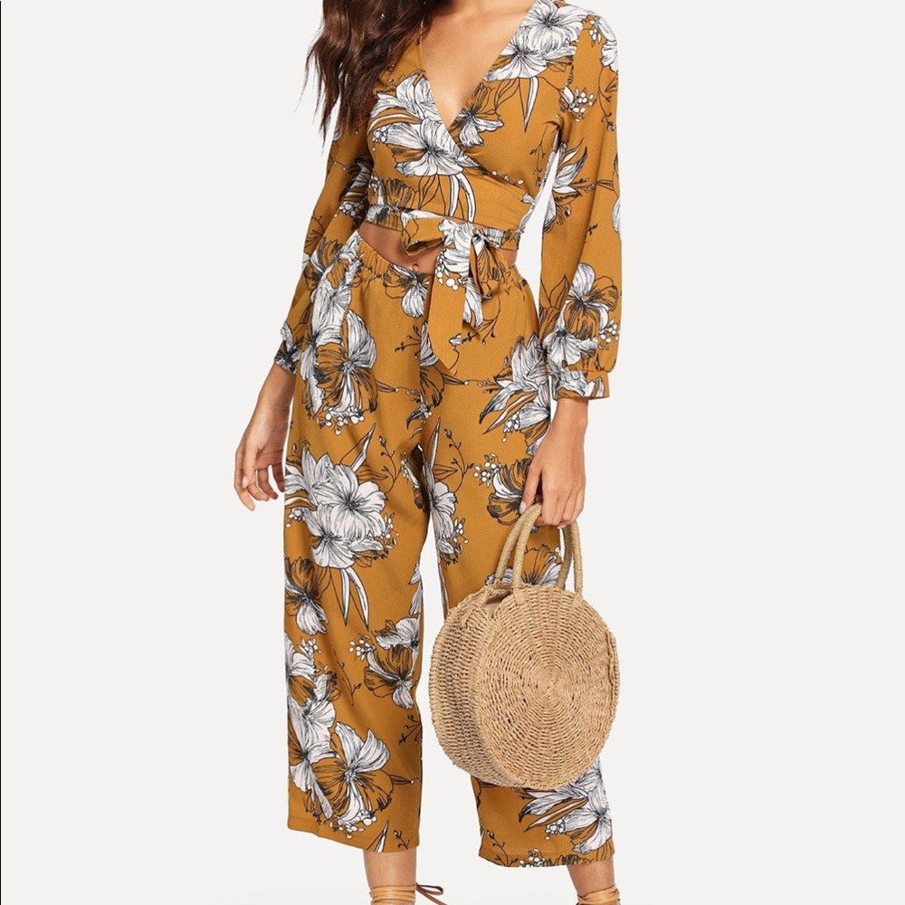 Floral Knot Top with Pants 🌼